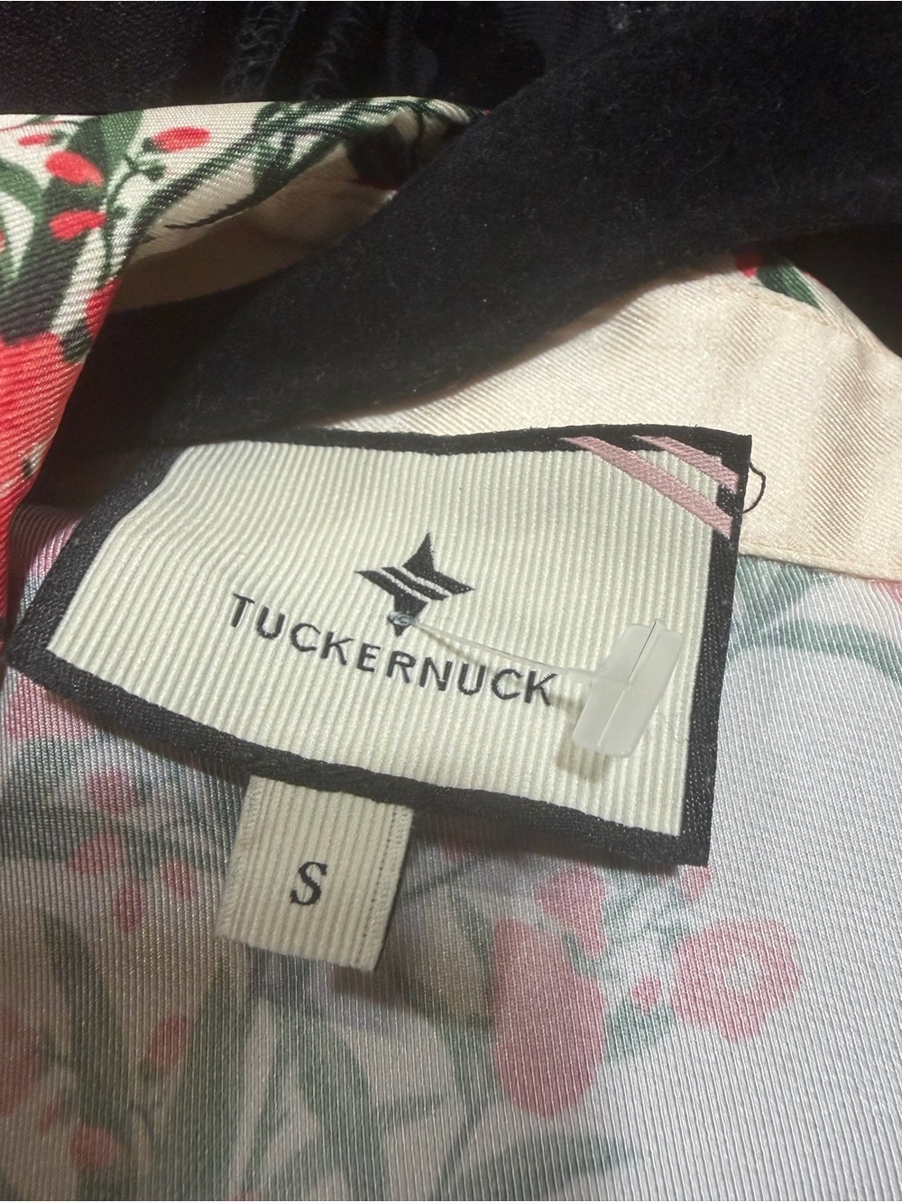 Tuckernuck Floral Button Front Blouse Cream Pink Green Size Small - Picture 5 of 5
